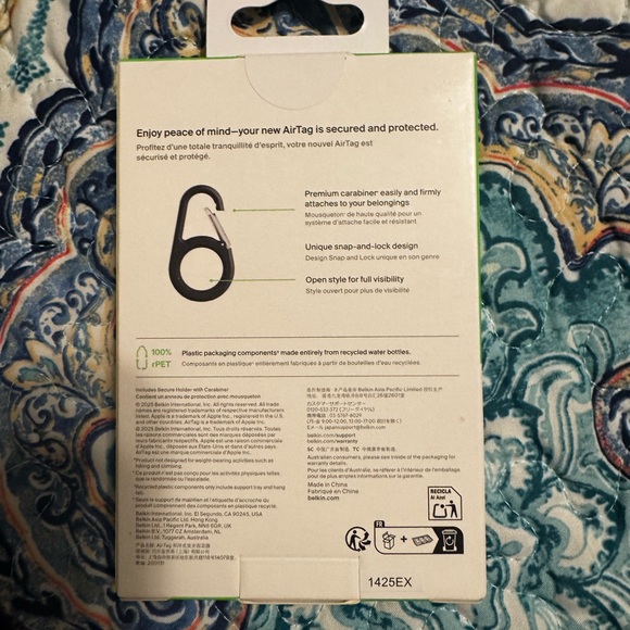 Belkin Secure Holder with Carabiner for AirTag - Black - Picture 2 of 2